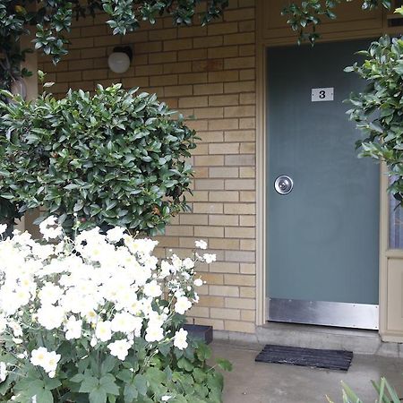 Mid City Motor Inn Queanbeyan Bagian luar foto