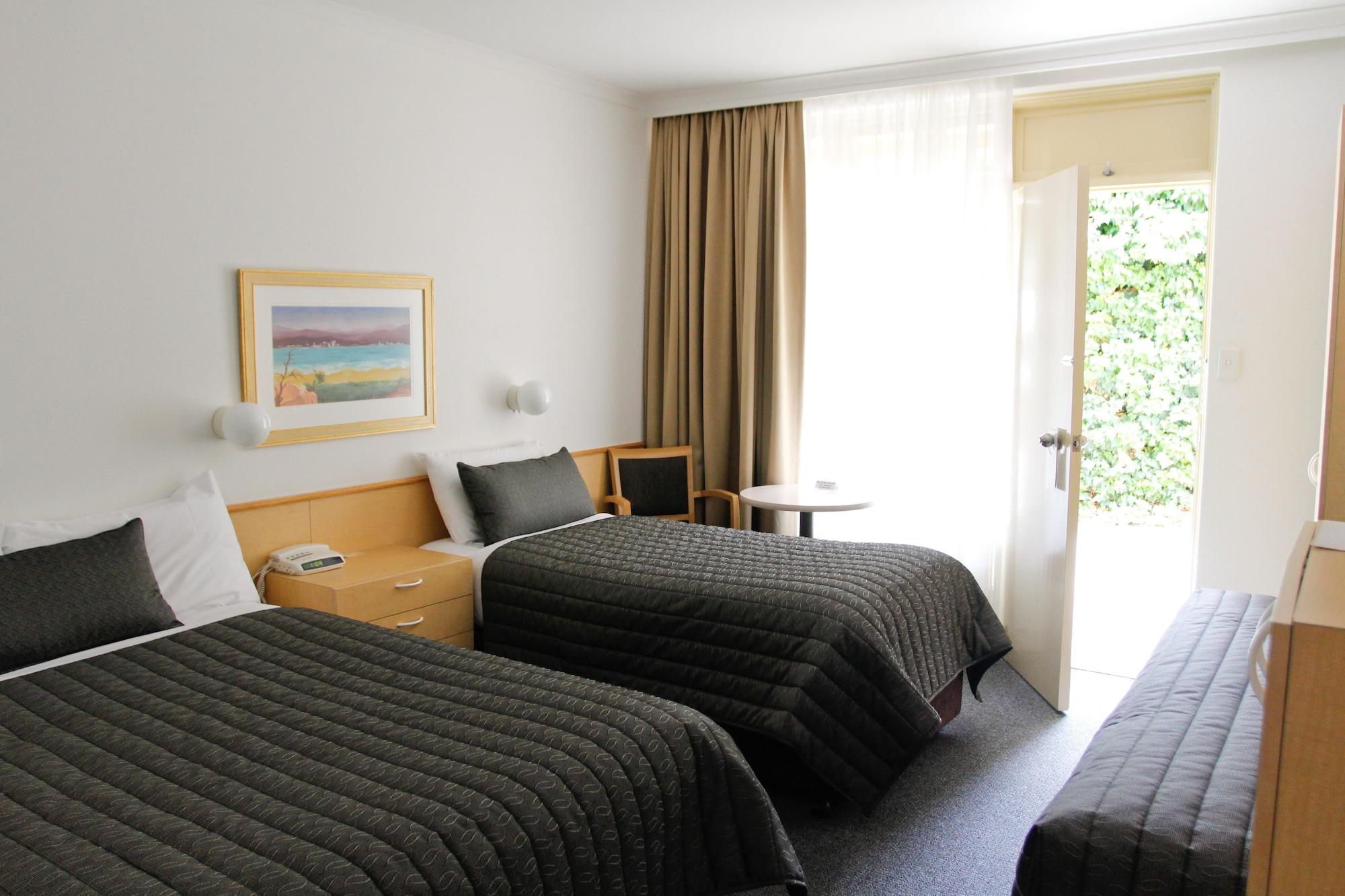 Mid City Motor Inn Queanbeyan Bagian luar foto
