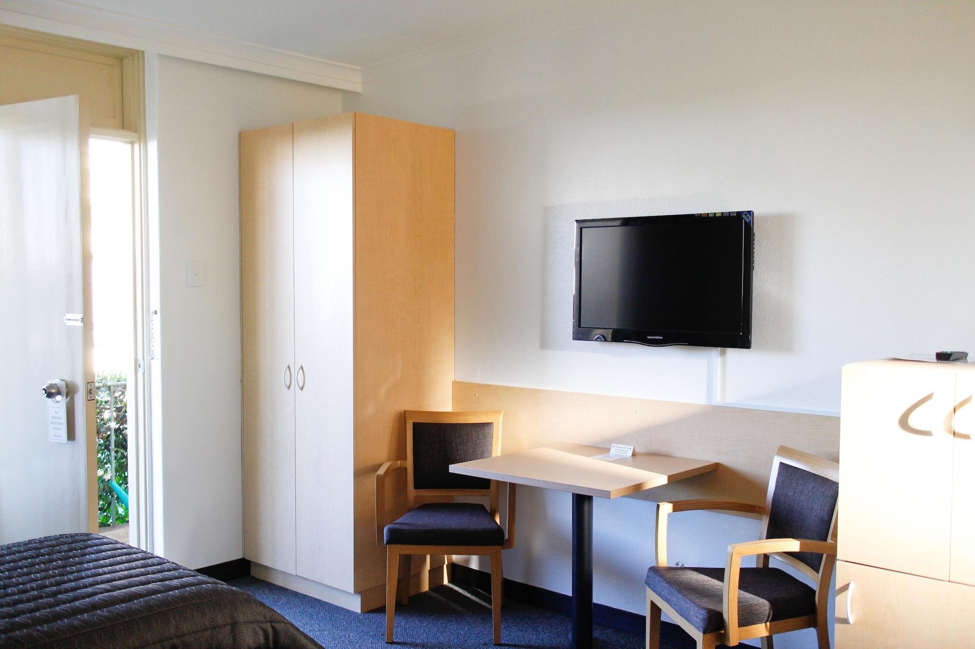 Mid City Motor Inn Queanbeyan Bagian luar foto