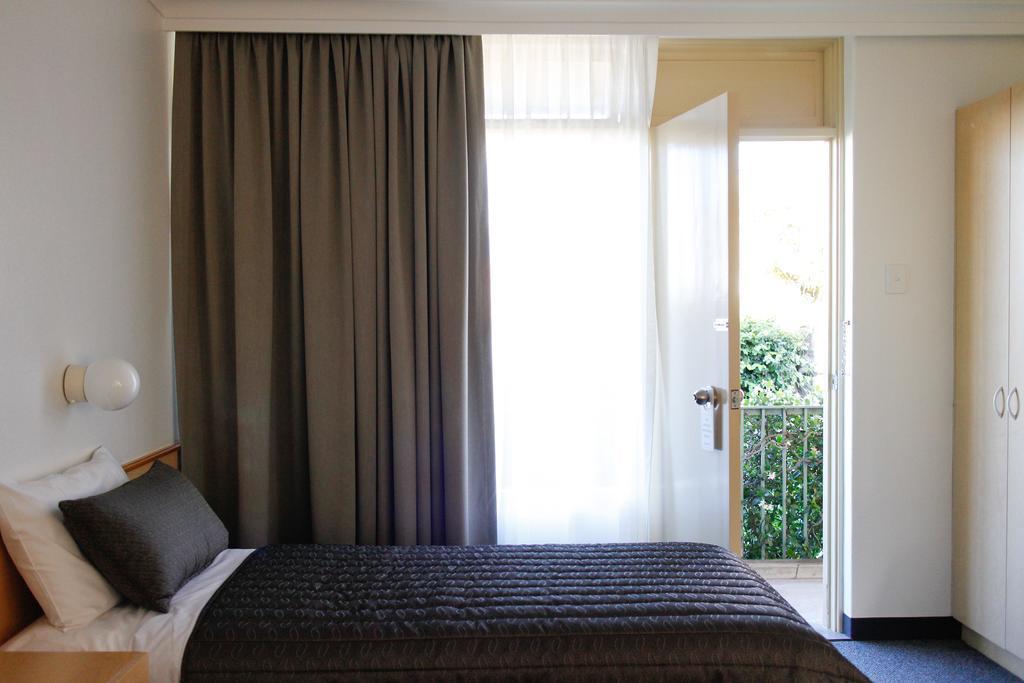 Mid City Motor Inn Queanbeyan Ruang foto