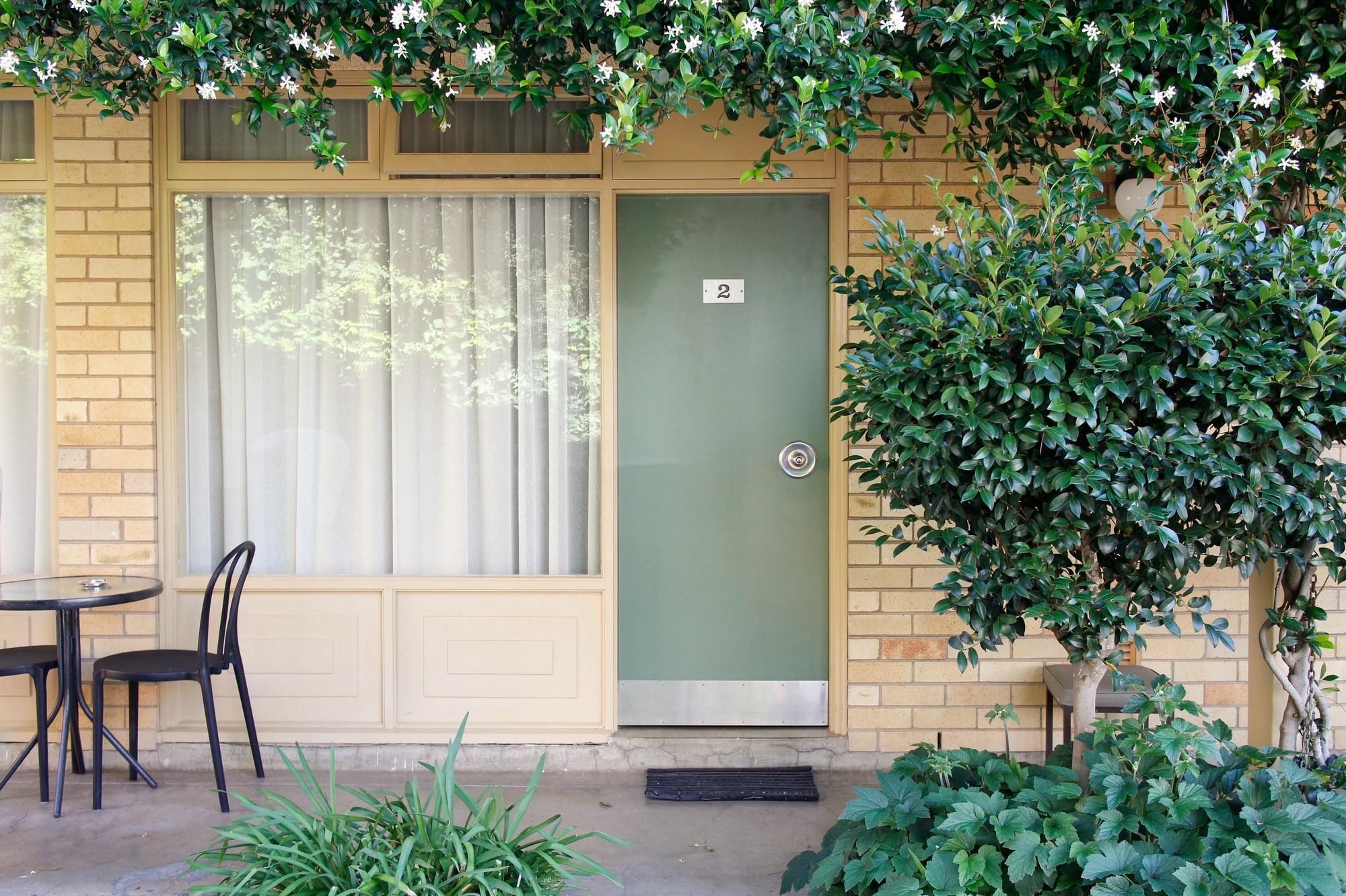 Mid City Motor Inn Queanbeyan Bagian luar foto